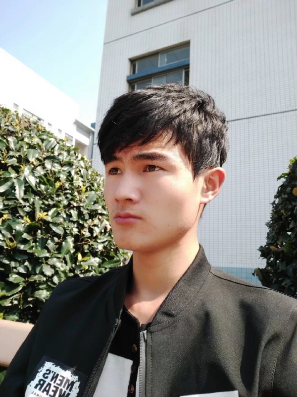 阳光男孩的第四张照片--江苏上门女婿服务网