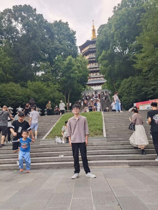 阳光男孩的第五张照片--江苏上门女婿服务网