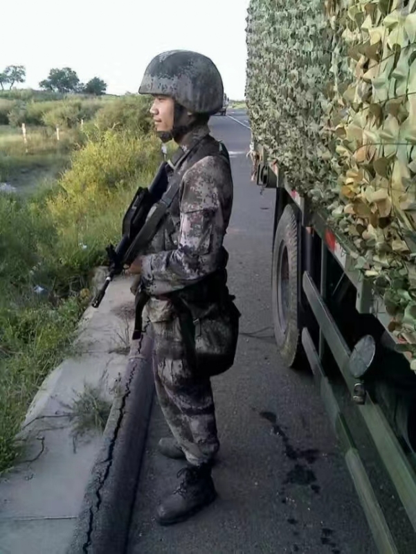 搬砖中的第一张照片--江苏上门女婿服务网